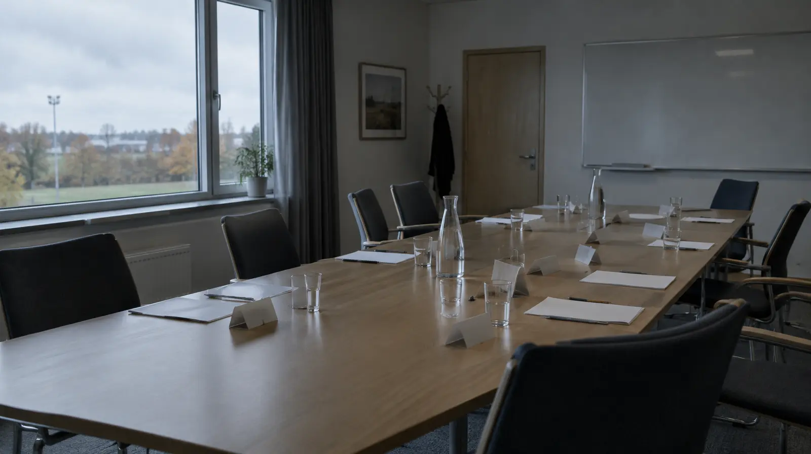 Ett tomt styrelserum i klubbens kontor dagen efter nedläggningsbeskedet